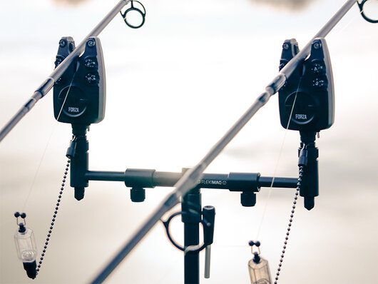 Rozťahovacia hrazda na prúty Delphin FlexiMAG BUZZ